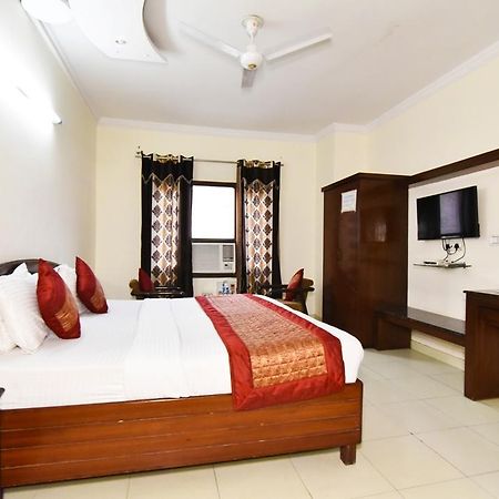 אמריצר Hotel B-Comfort מראה חיצוני תמונה