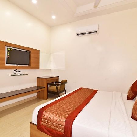 אמריצר Hotel B-Comfort מראה חיצוני תמונה