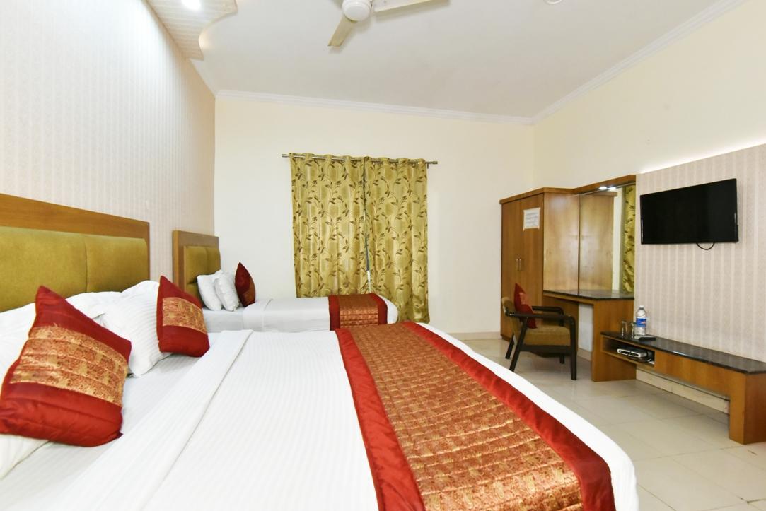 אמריצר Hotel B-Comfort מראה חיצוני תמונה