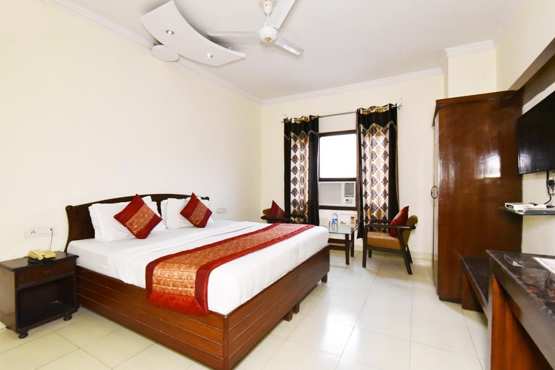 אמריצר Hotel B-Comfort מראה חיצוני תמונה