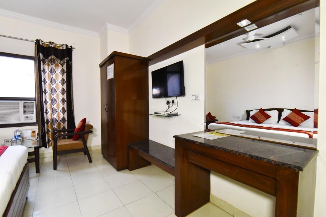 אמריצר Hotel B-Comfort מראה חיצוני תמונה