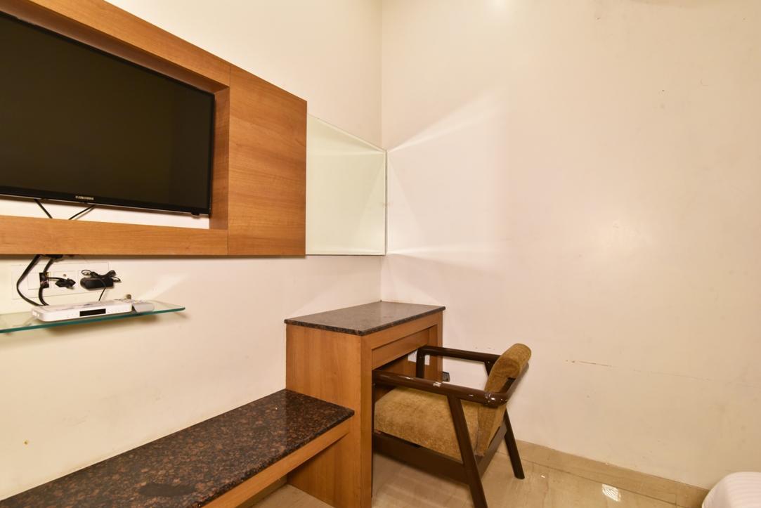 אמריצר Hotel B-Comfort מראה חיצוני תמונה