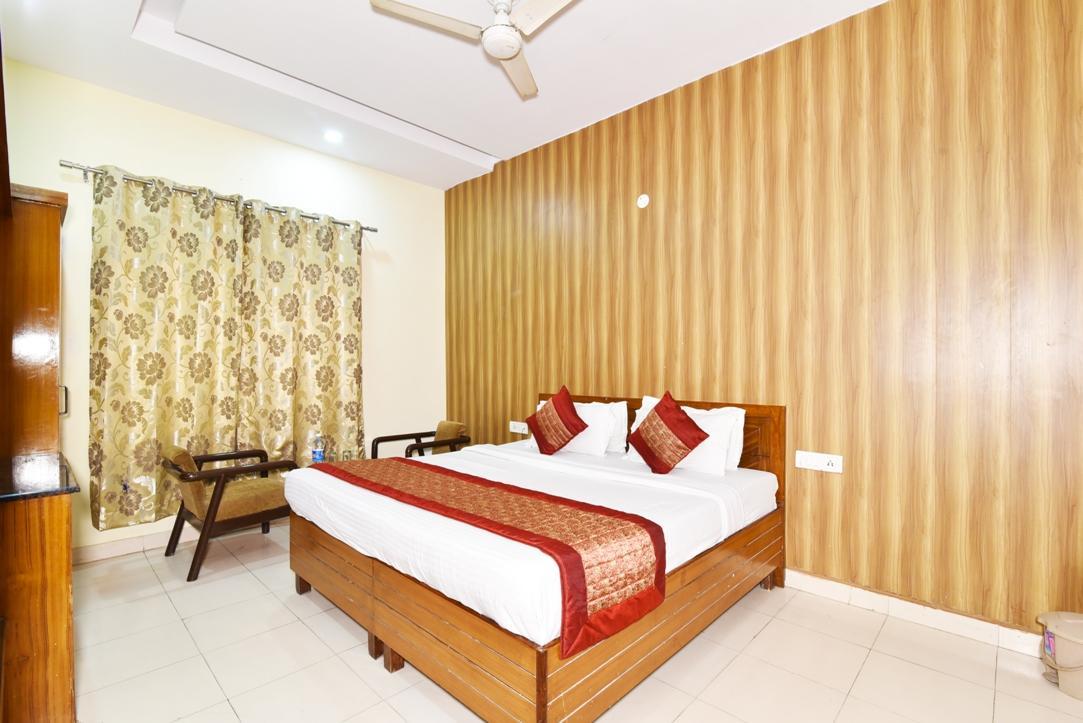 אמריצר Hotel B-Comfort מראה חיצוני תמונה