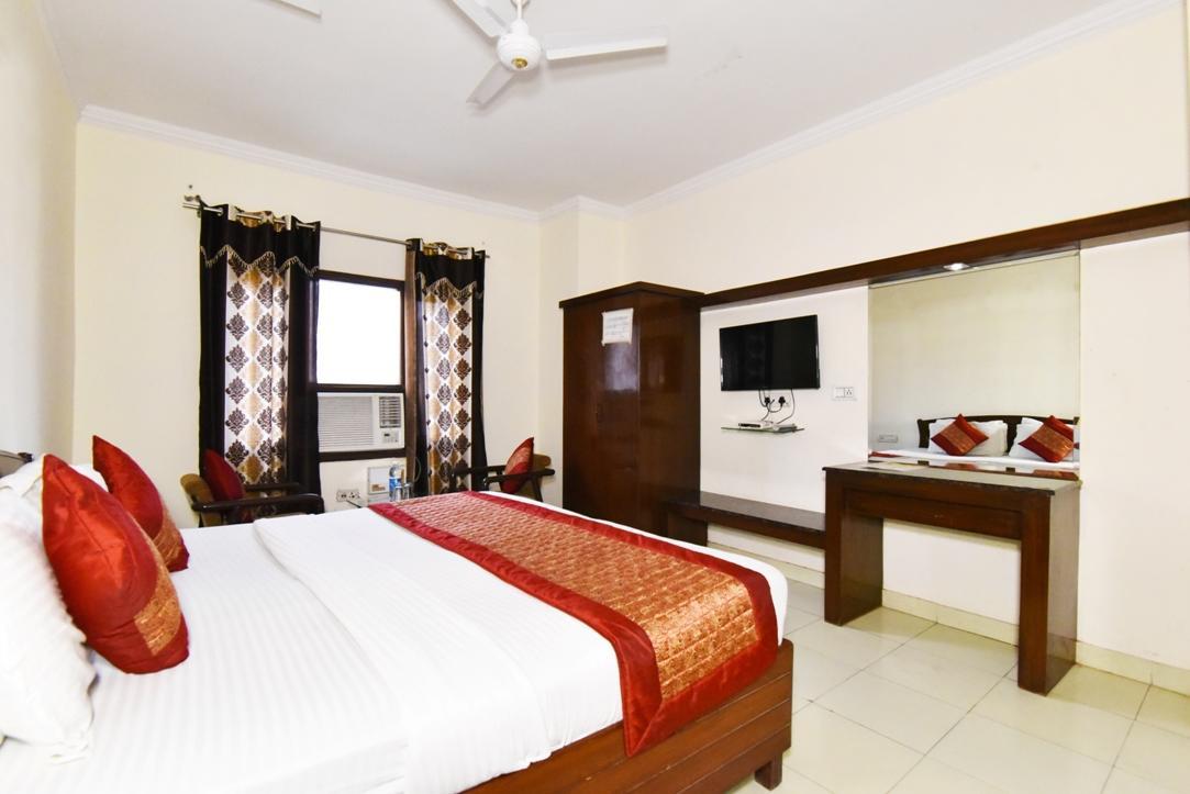 אמריצר Hotel B-Comfort מראה חיצוני תמונה